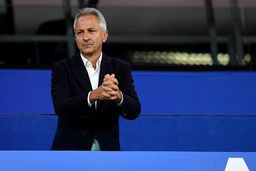 سرشاخ شدن رئیس سازمان لیگ با سارق کیف همسرش!