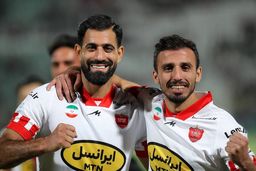 با سقوط سپاهان پرسپولیس صدرنشین لیگ برتر شد