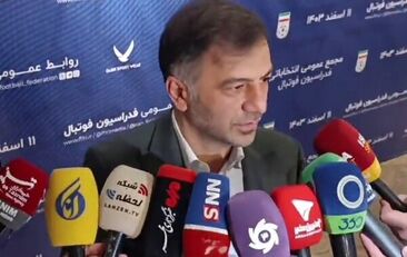 کریمی: تمدید چهارساله با قلعه نویی صحت ندارد/ بیرانوند سرباز نمی‌شود
