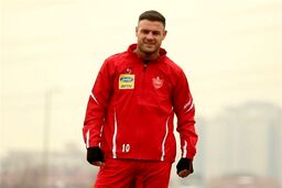 فاش شد: پرداخت 150 هزار دلار به بازیکن پرسپولیسی برای 3 بازی+ قرارداد