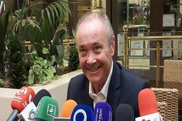 مارتینز:شادابی و تاکتیک مالکیت توپ را به فولاد بر می گردانیم