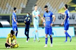 اکبرپور تهدید کرد: بازی با سپاهان مشکوک بود/ یک عده خجالت بکشند تا آبرویشان را نبردم