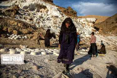 زنان نمکی