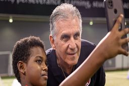 کارلوس کی روش در آکادمی اسپایر کارخانه بازیکن سازی قطر 