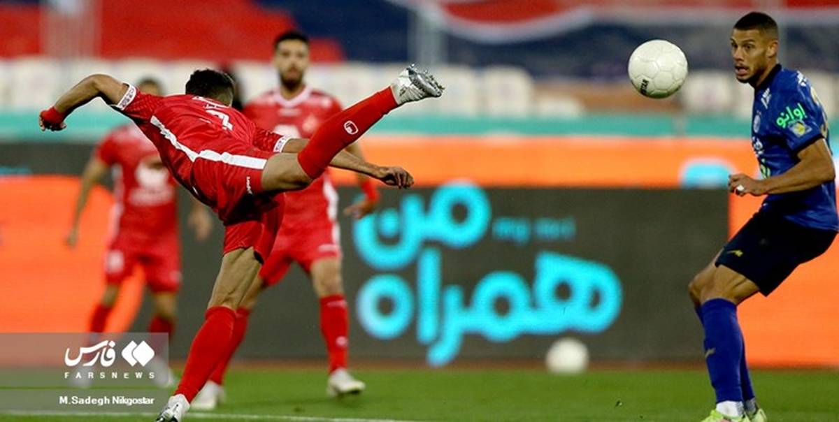 دین محمدی:پرسپولیس سیستم 4-4-2 را به خوبی بازی می‌کند