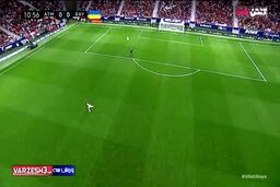 فیلم|برخورد عجیب توپ با دوربین عنکبوتی 