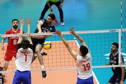 در خانه از قطر هم که یک ست از ژاپن گرفت کمتر بودیم|باخت سنگین والیبال ایران