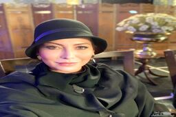 ساعت میلیاردی فریبا نادری 