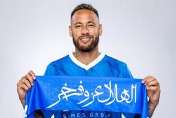 عدد باورنکردنی فروش پیراهن نیمکار در عربستان در  ۸ ساعت