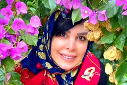 فلور جواب منتقدان را داد