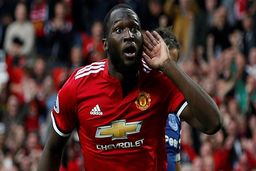 تمسخر زشت لوکاکو از سوی مدافع منچستریونایتد + عکس

