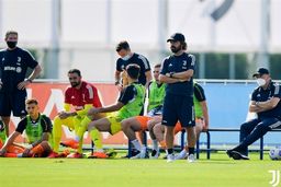 یوونتوس با پیرلو اولین بازی‌اش را برد