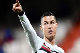 رکوردی دست نیافتنی برای رونالدو/ برترین گلزن ملی جهان یک خانم است