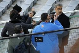 کنایه سنگین منصوری: به عزیزی خادم بابت انتخابش در فوتسال تسلیت می‌گویم

