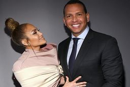 شب رومانتیک ورزشی جنیفر لوپز در کنار همسرش+ تصاویر

