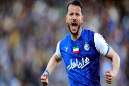 مهاجم استقلال با درخواست نکونام برگشت