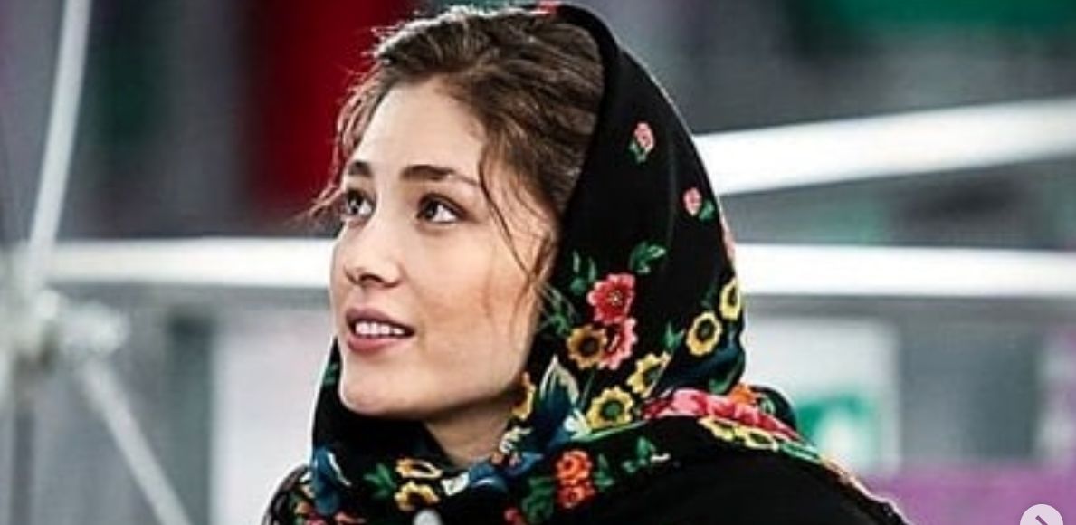 اتومبیل سواری و گردش فرشته حسینی  با بازیگر آقا