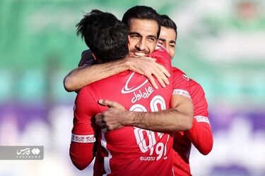  صعود پرسپولیس با غلبه بر ذوب آهن