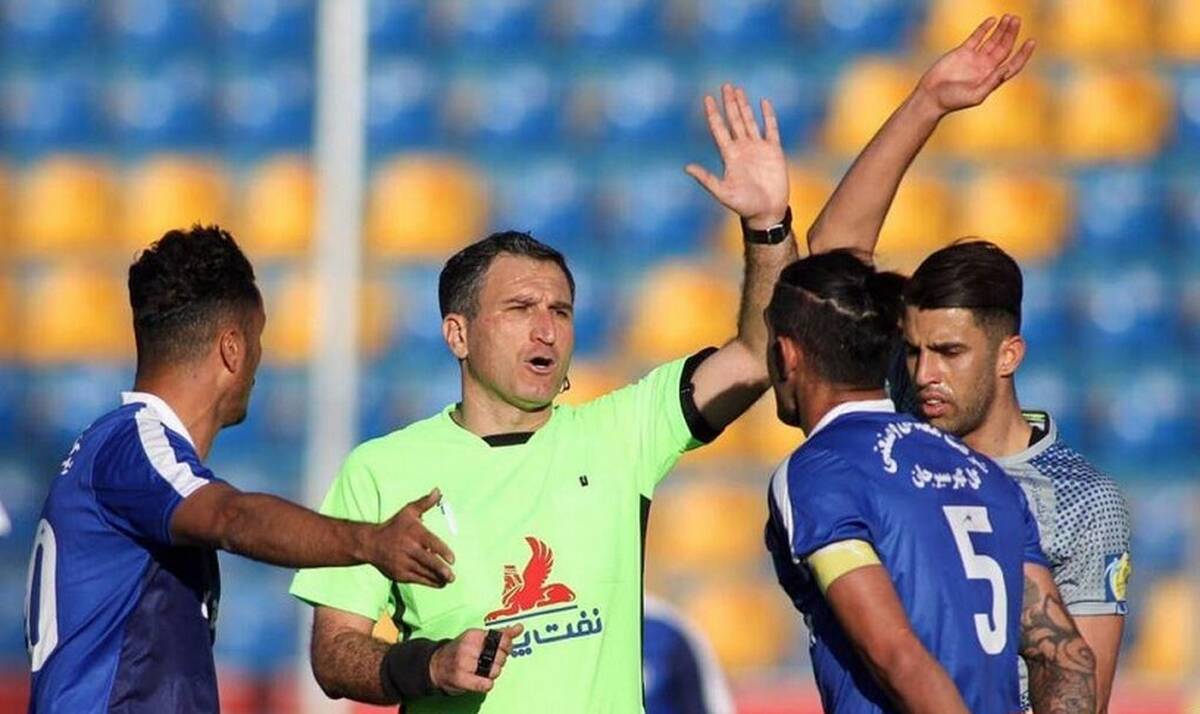 خشم استقلال و پرسپولیس از انتخاب محمدرضا اکبریان