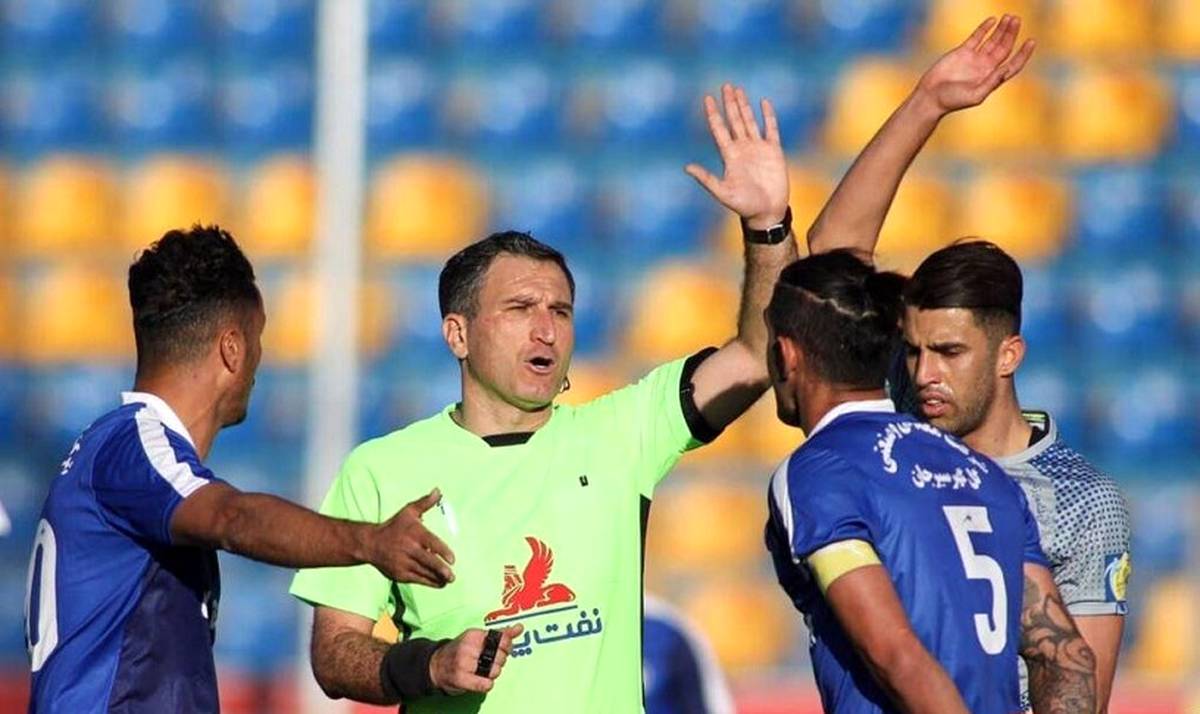 خشم استقلال و پرسپولیس از انتخاب محمدرضا اکبریان