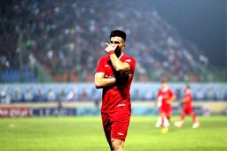 مهاجری، شجاعی را اخراج کرد!

