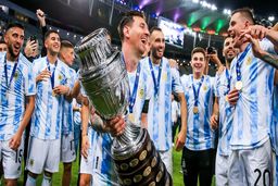 سنگ تمام مطبوعات آرژانتین برای قهرمانی با مسی |تصاویر جلد