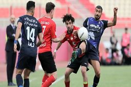 تراکتور با یک گل از سد پیکان عبور کرد