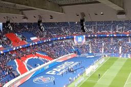 روز سیاه مسی و نیمار با هو شدن و تشویق امباپه