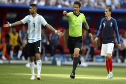 وااکنش فغانی به خط خوردن اسمش از لیست داوران

