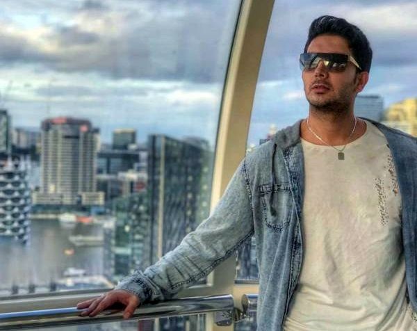 موزیک ویدئو جدید فرزاد فرزین غوغا به پا کرد/ دانلود موزیک ویدئو زخم