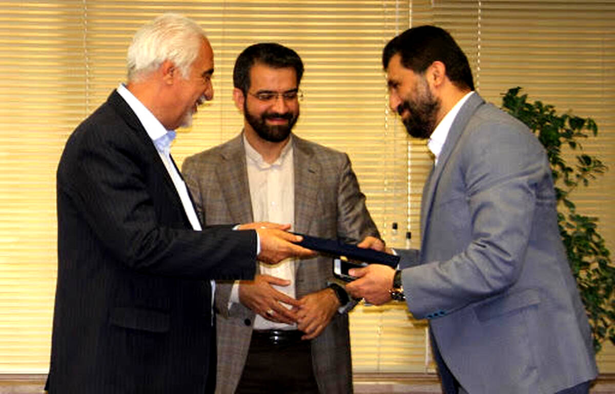 رأی شگفت انگیز به مدیر جدید پرسپولیس + عکس

