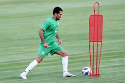 تمرینات مخفیانه ستاره پرسپولیس برای دربی