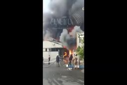 تصاویر نزدیک از آتش سوزی وحشتناک در مبارکه اصفهان|بکارگیری کمک سایر شهرها