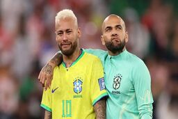 انتقاد شدید به نیمار: از تجاوز آلوز حمایت کردی!
