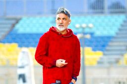 شیری:پرسپولیس با دو برد فولاد و استقلال قهرمان می شود