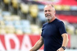 سرمربی النصر: بازیکنان فولاد وقت کشی کردند