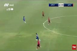 فیلم دبل بازیکن تراکتور مقابل استقلال