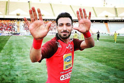 واکنش تند شجاع به انتقاد کامبیز دیرباز: شما یک نفر درباره من حرف نزن!

