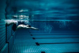 این‌جا همیشه بازه، چون سلامتی و حال خوب ساعت نمی‌شناسه
