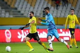 رقابت شدید استقلال و پرسپولیس برای جذب ستاره پیکان

