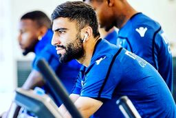 مهاجم استقلالی در اروپا همبازی گلر پرسپولیس می‌شود؟

