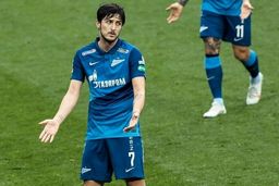 سردار آزمون بازی با دورتموند را از دست داد

