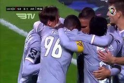 سوپر گل دیدنی مهرداد محمدی به صدرنشین لیگ فوتبال پرتغال