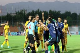 نظر کارشناسان در باره صحنه‌های جنجالی پیکان - سپاهان / گل مردود است !