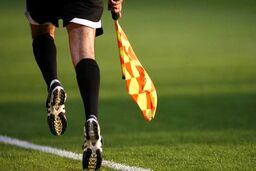 منصوریان دیدار پرسپولیس - نساجی را سوت می‌زند

