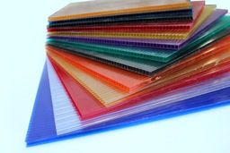 ورق پلی کربنات چیست؟ بررسی مزایا و معایب پلی کربنات