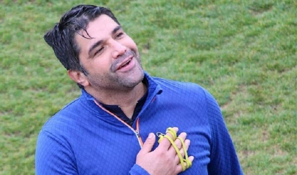 چه کسی روی فرهاد فشار می‌آورد؟