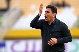 روایتی جدید از دعوای مدیر قرمز‌ها و سرمربی سپاهان در آزادی!

