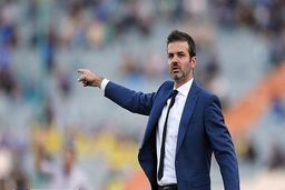 استراماچونی در یک قدمی استقلال