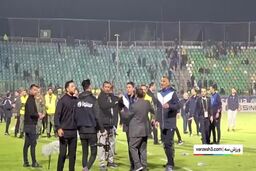 (ویدئو) درگیری کادر فنی استقلال بافیلمبردار پخش زنده
